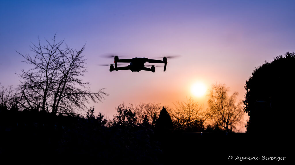 photo drone au coucher de soleil